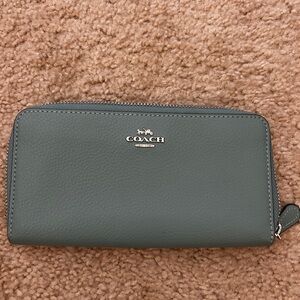 Coach Sage Leather Zip Wallet